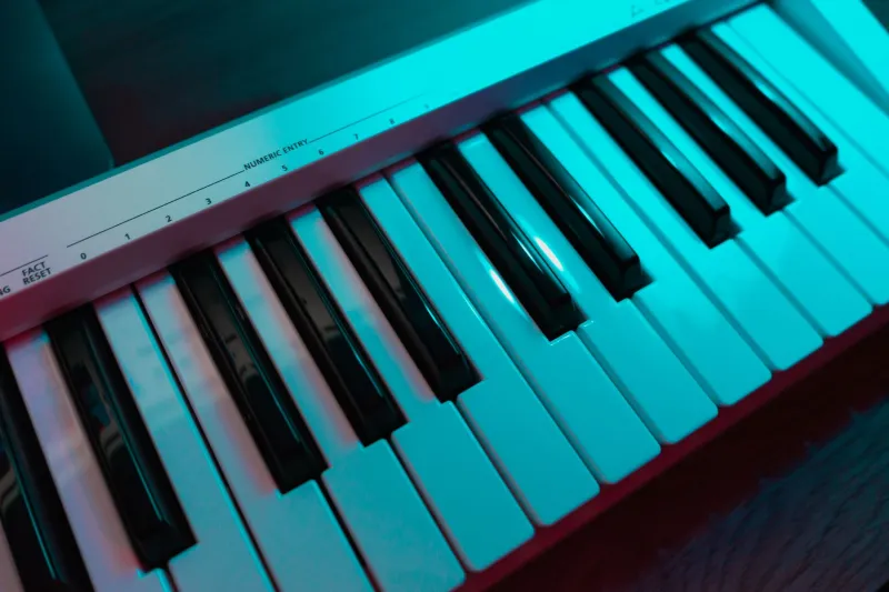 Quando il codice incontra il mandolino: i producer italiani che usano l'AI per conquistare il mondo